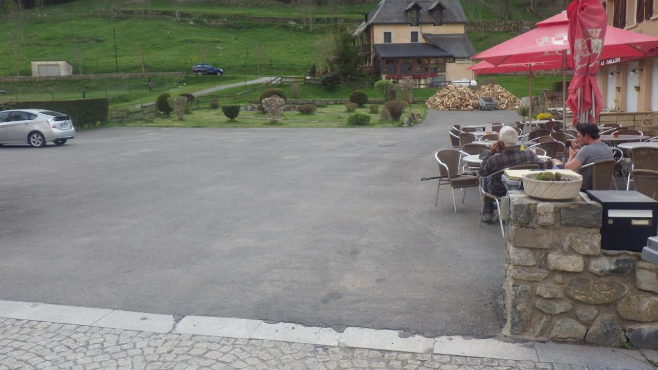 Le Taillon Hotel แกดร์ ภายนอก รูปภาพ